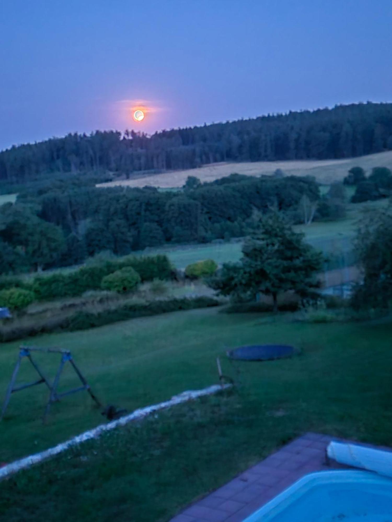 Hotelový a jezdecký areál Dvůr Krutěnice Esterno foto